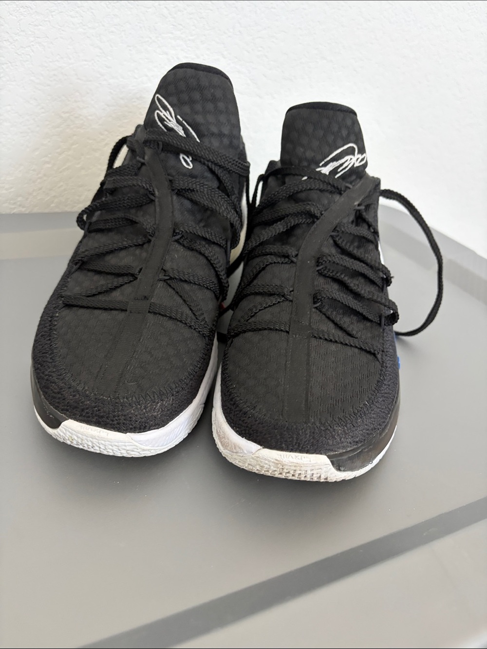 Nike Men's Black Athletic Shoes with White Soles